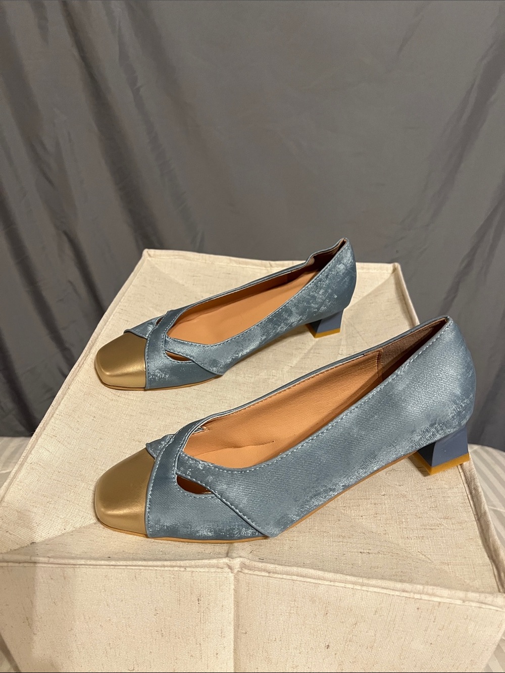 SHEIN Blue Velvet Heels with Gold Toe - Picture 2 of 4